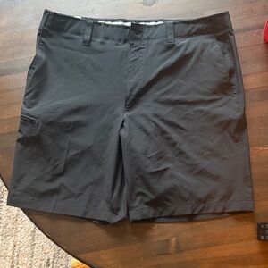 Callaway Men's Black Cargo Shorts